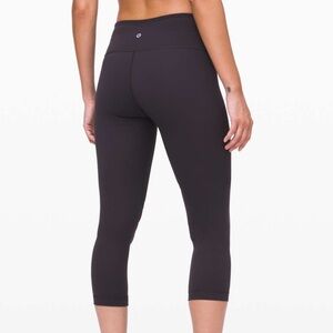 10/$25 Lululemon Wunder Under Crop Low-Rise 21” *Full-On Luxtreme size 4